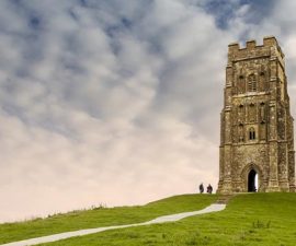 Glastonbury, leggendaria custode del Santo Graal