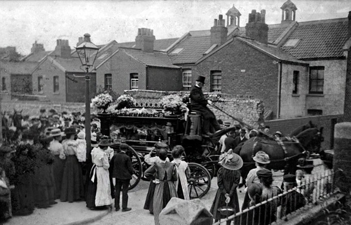 carro funebre epoca vittoriana