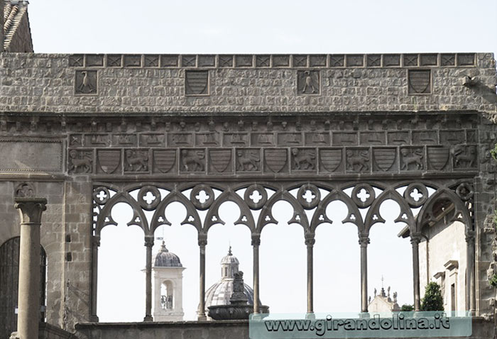 loggia del palazzo dei papi di Viterbo