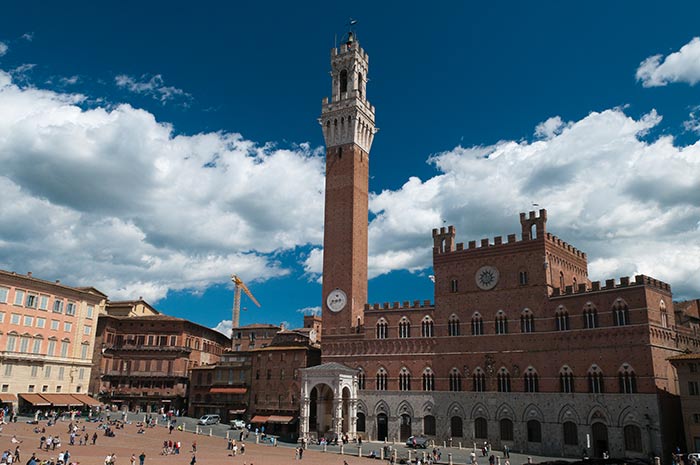 Palazzo Pubblico di Siena, nuovo stile gotico e palazzi comunali