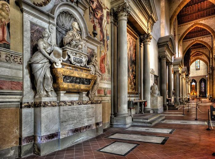 Tomba di Galileo nella basilica di Santa Croce a Firenze