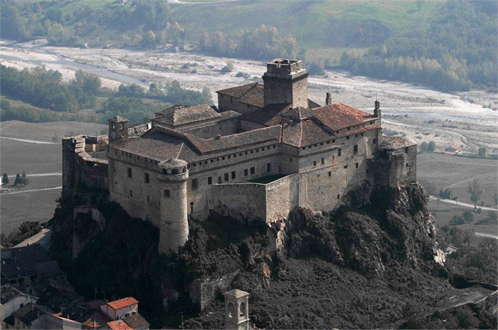 Il Castello di Bardi
