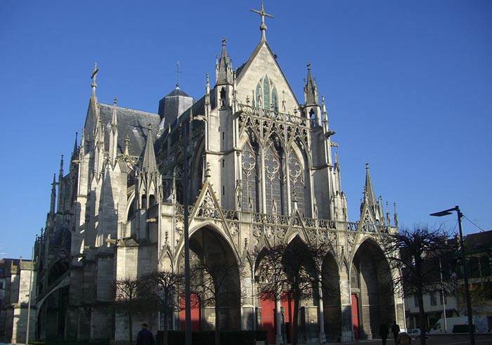 Gotico radiante cattedrale di Saint Urbain