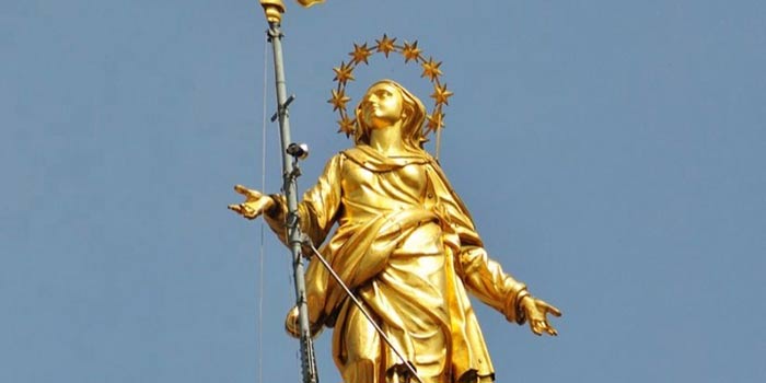 Madonnina Duomo di Milano Madonnina Duomo di Milano