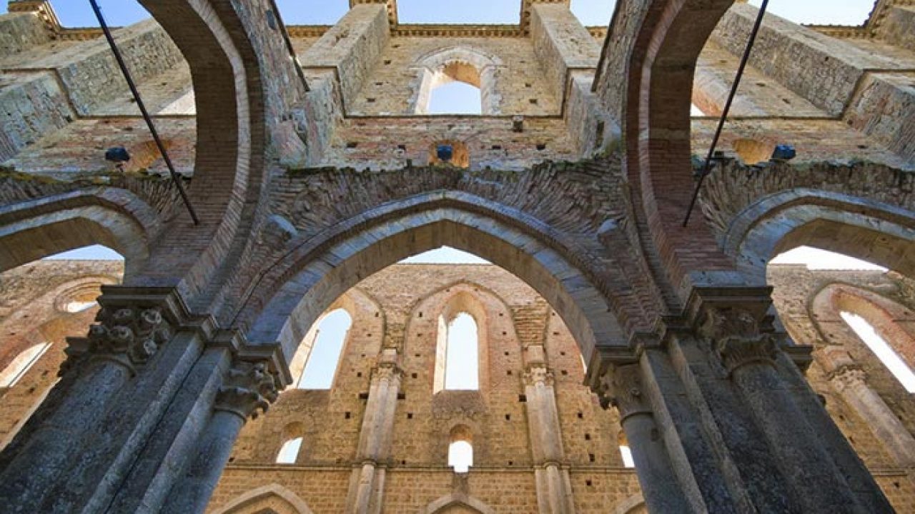 Il Gotico In Italia Chiese Cattedrali E Palazzi Dell Arte Medioevale