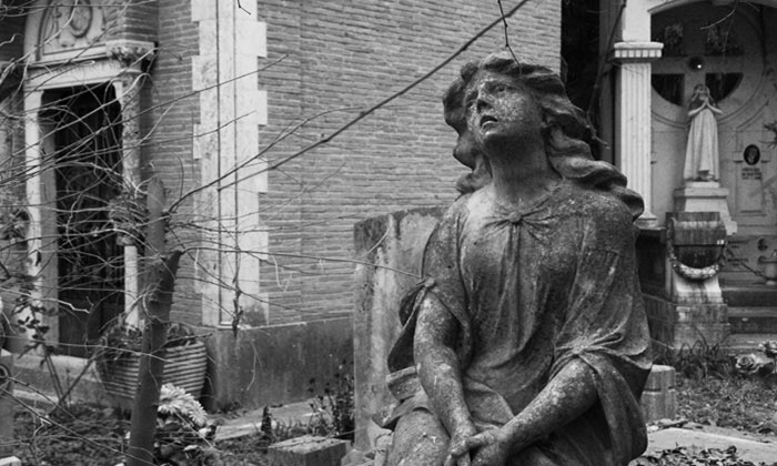 monumenti funebri al cimitero del Verano