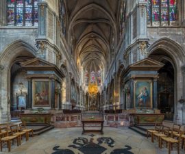 Interno della chiesa di Saint Merri a Parigi