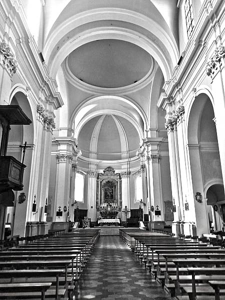 interno collegiata di Santarcangelo di Romagna