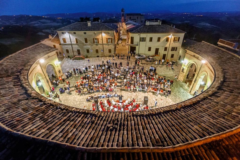 piazza Maggiore di Mondaino