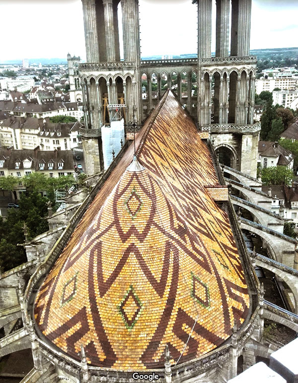 tetto della cattedrale di Mantes la Jolie